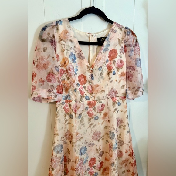 Angelic Chic Collection Floral V-Neck Pearl Dress, Size 34 - Picture 2 of 11
